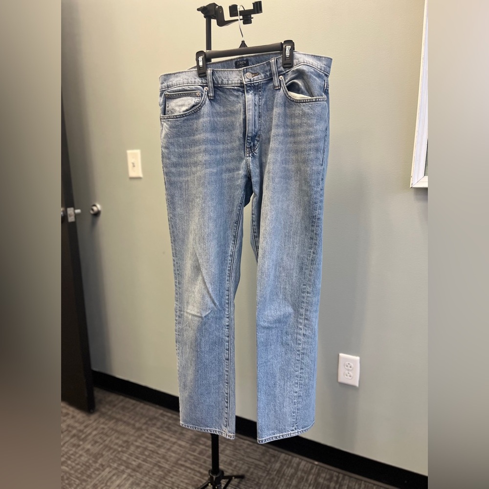 J. Crew Factory Straight Fit Jean in Vintage Flex - Light Wash